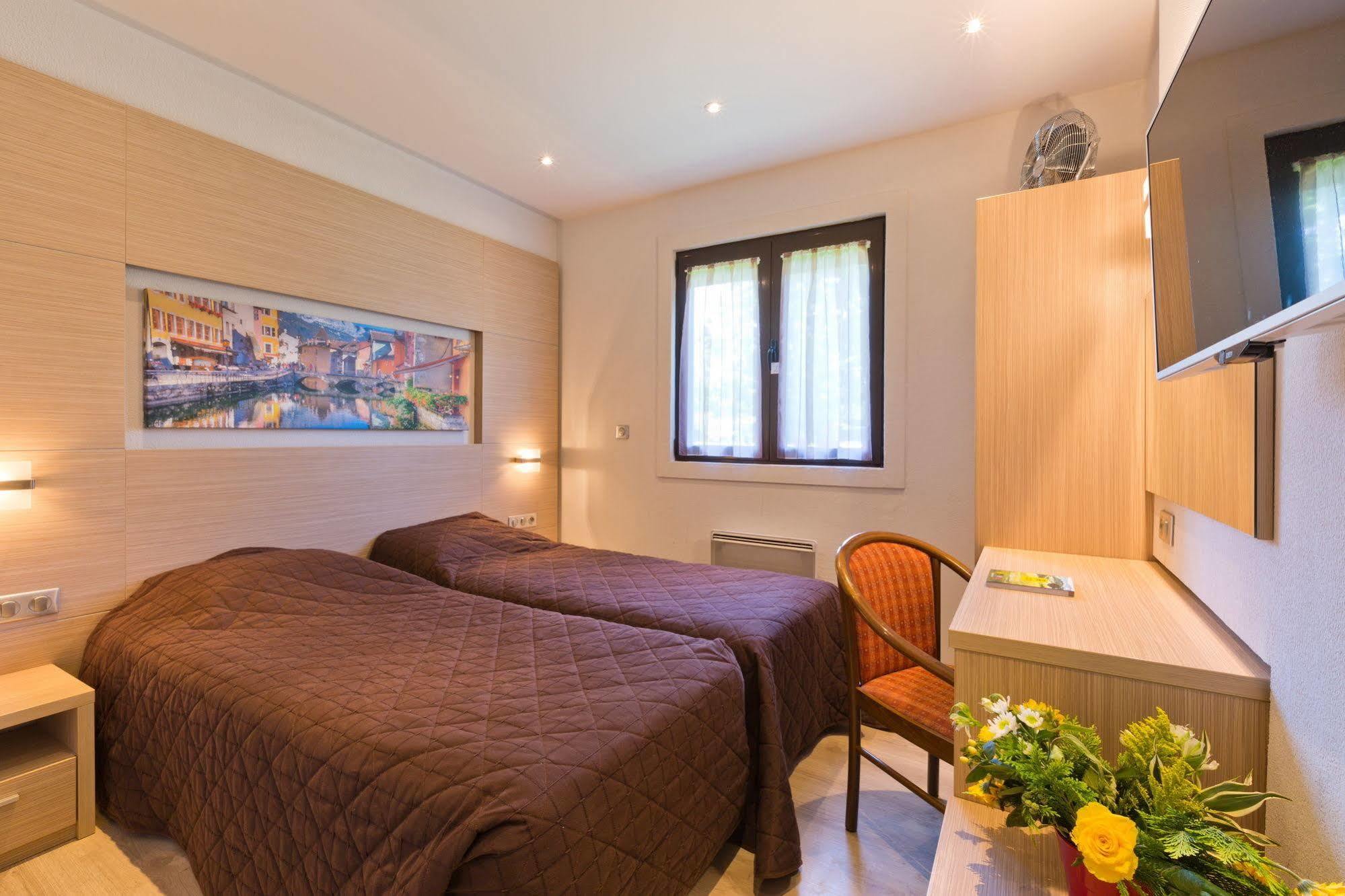 Albhotel Grill Alby-sur-Cheran Buitenkant foto